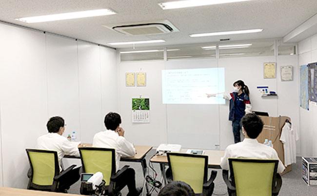 勉強会の開催、外部講習会・学会への参加
